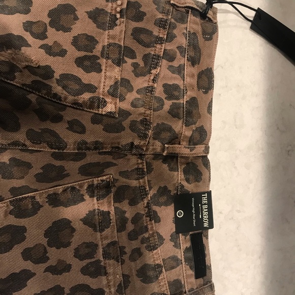 Blank NYC “the barrow- vintage high rise shorts - Picture 5 of 5